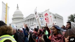 Manifestation en soutien au DACA, devant le Congrès Americain à Washington, le 6 décembre 2017.