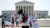 Manifestantes pro-vida esperan la decisión de la Corte Suprema de EE.UU. sobre un caso de aborto en Luisiana. Washington D.C. 29 de junio del 2020.