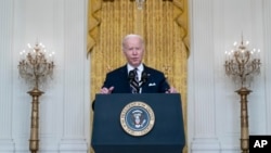 조 바이든 미국 대통령이 22일 백악관에서 우크라이나 사태에 관해 연설했다.