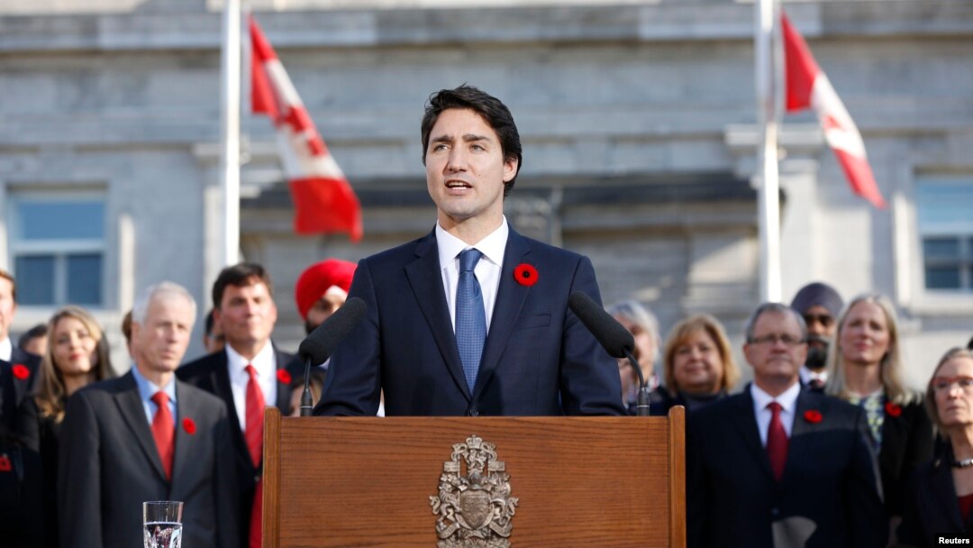 PM baru Kanada, Justin Trudeau, berbicara di hadapan publik di Rideau Hall, Ottawa, setelah upacara sumpah jabatan hari Rabu (4/11).