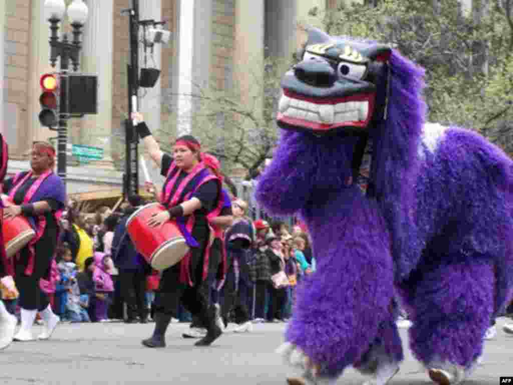 Lễ hội Hoa Anh Ðào 2011 ở thủ đô Washington (VOA - Trà Mi)