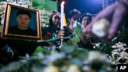 Anti-vladini demonstranti u Bangkoku oplakuju ubijenog Jutana Ong-arta