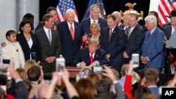 Президент Трамп підписує указ про заповідники