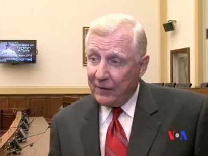 Congressman Dan Burton talks to VOA Uzbek 