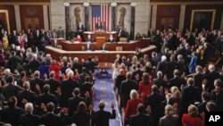 112대 개원식을 갖는 미국 하원의원들