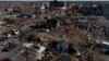 Puing-puing rumah dan bangunan di kota Mayfield, Kentucky pasca dilanda tornado (12/12). 