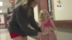 SHORT VIDEO: Դուստրը փրկել է խեղդվող մայրիկին