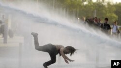 Wêneyeke ji xwwepêşandanên Gezi Park (Gulan 31, 2013)