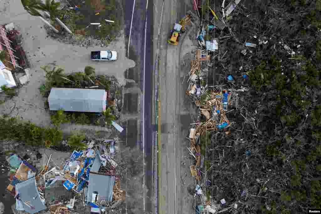 Casas destruidas y miles de personas sin electricidad deja el paso del huracán Milton por el estado de la Florida. La tormenta tocó tierra en la noche del miércoles, poco antes de lo previsto.