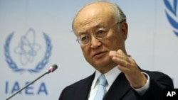 Kepala IAEA Yukiya Amano memberikan keterangan kepada media di markas IAEA di Wina, Austria (foto: dok).