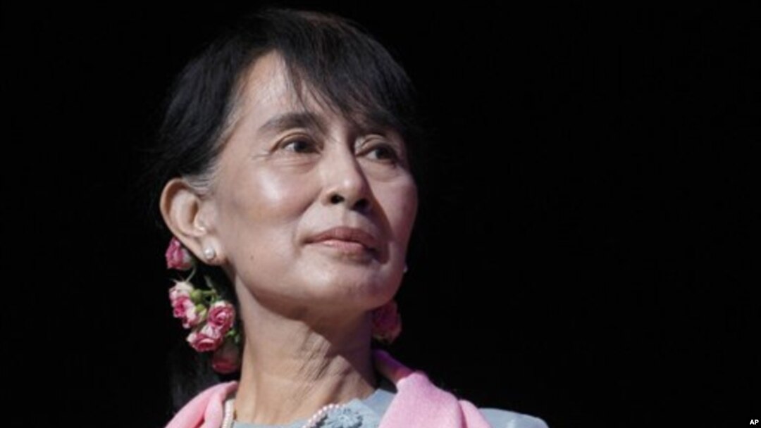 Pemimpin oposisi Burma, Aung San Suu Kyi, menolak menggunakan pengaruhnya bagi penyelesaian kekerasan sektarian di Rakhine (foto: dok).