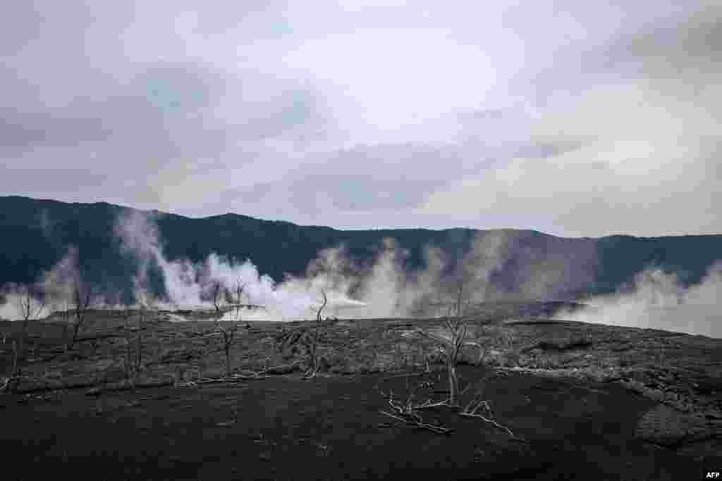 Volcan Nyamuragira ezali na nanu na moto pene na volcan Nyiragongo, pene na Goma, Nord-Kivu, 30 mai 2021.