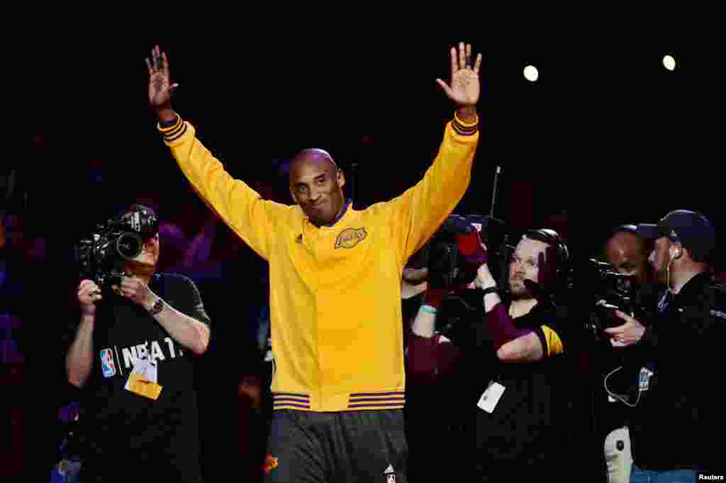 Kobe Bryant antes de um jogo frente aos&nbsp;​Utah Jazz at Staples Center, Los Angeles, California. 14 de Abril 13, 2016. Robert Hanashiro-USA TODAY Sports/ arquivo