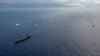 2018年6月末至8月初进行的环太平洋联合军演(RIMPAC)联合军演的舰艇航行场面。当时有25个国家、45艘舰艇、5艘潜艇、200多架飞机以及2.5万余名官兵参加军演。