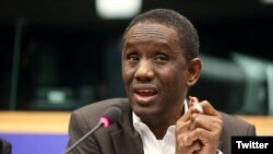 Tsohon shugaban hukumar EFCC, Malam Nuhu Ribadu (Hoto: Shafin Nuhu Ribadu na Twitter)