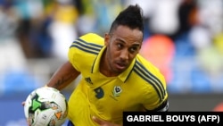 L'attaquant gabonais Pierre-Emerick Aubameyang lors du match entre le Gabon et le Burkina Faso au Stade de l'Amitié Sino-Gabonaise à Libreville, le 18 janvier 2017. 