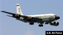 미 공군의 RC-135S '코브라볼' 정찰기.