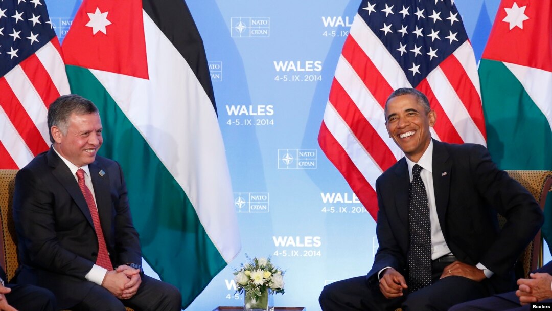 Presiden AS Barack Obama (kanan) dan Raja Yordania Abdullah II saat bertemu dalam KTT NATO di Celtic Manor Resort, Newport, Wales, Inggris, 4 September 2014 (Foto: dok).