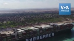 Libéré le porte-conteneurs Ever Given navigue à nouveau dans le canal de Suez