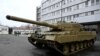 FILE PHOTO: FILE PHOTO: Germany delivers its first Leopard tanks to Slovakia, in Bratislava