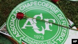 Una población y un equipo de fútbol colombianos recordaron el miércoles el segundo aniversario del accidente de avión en el que murió el equipo brasileño Chapecoense en camino al más importante juego de su historia en 2016.