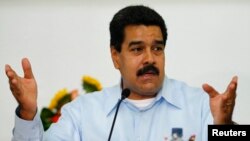 Presiden Venezuela Nicolas Maduro mengaku 6.000 lebih pengikutnya dihapus secara misterius dari akun Twitter-nya (foto: dok). 