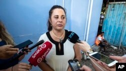 Television New Zealand journalist Barbara Dreaver speaks to the media after she was released by Nauru Police in Nauru, Sept. 4, 2018. She was held after she was spotted interviewing a refugee. 
