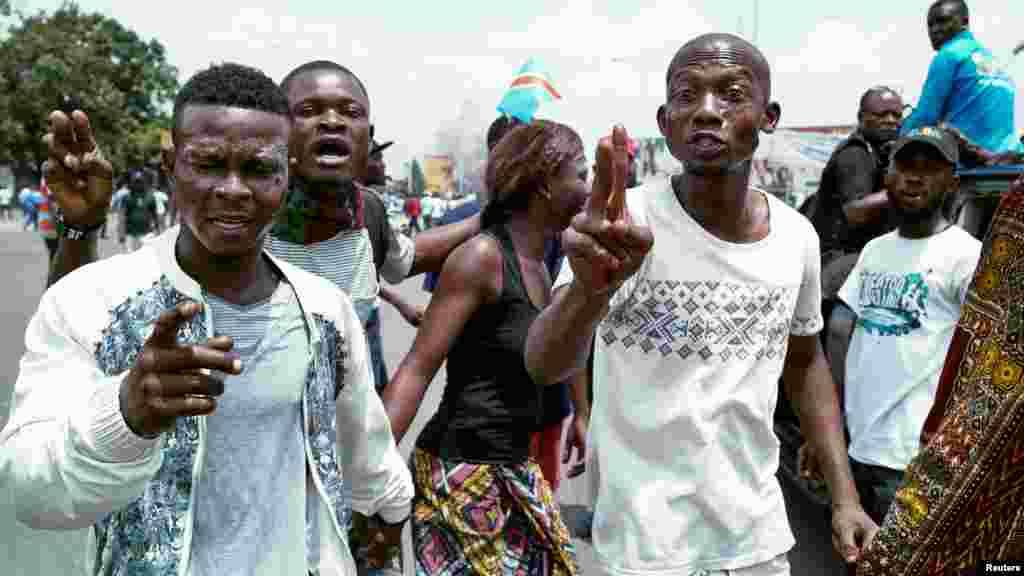 Des manifestants de l&#39;opposition congolaise à Kinshasa, le 19 septembre 2016.