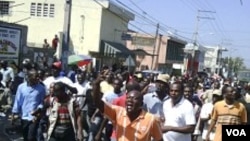 Ayiti-Eleksyon: Yon Ansyen Senatè Mande Pèp la Evite Lese-Frape