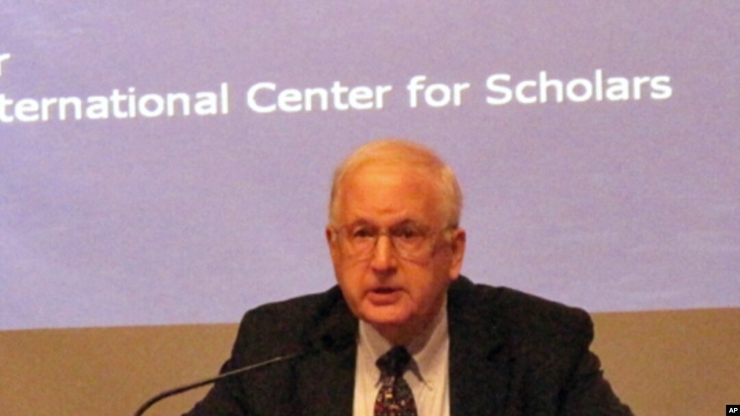 Mantan Duta Besar Amerika Serikat yang pernah bertugas di Indonesia pada periode 1996-1999 dan China, J. Stapleton Roy.