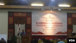 Rapat koordinasi Komisi Nasional Pengendalian Zoonosis di Bali. (VOA/Muliarta)