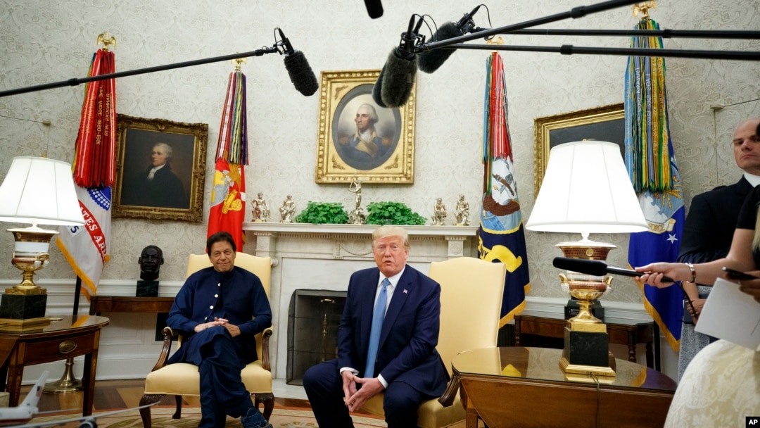 صدر ټرمپ او عمران خان د گل، دوشنبې، په ورځ په وایټ هاوس کې خبري غونډه کې خبرې وکړې