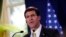 Sekretar za odbranu SAD Mark Esper govori tokom pres konferencije sa francuskom ministarkom odbrane Florens Parli u Parizu, 7. septembra 2019.