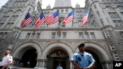 Khách sạn Trump Hotel ở thủ đô Washington DC.