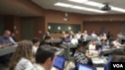 Clase "Hacking for Defense" en la Universidad Stanford, California.