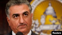 FILE - Former Iranian Crown Prince Reza Pahlavi speaks at the National Press Club in Washington, June 22, 2009. 