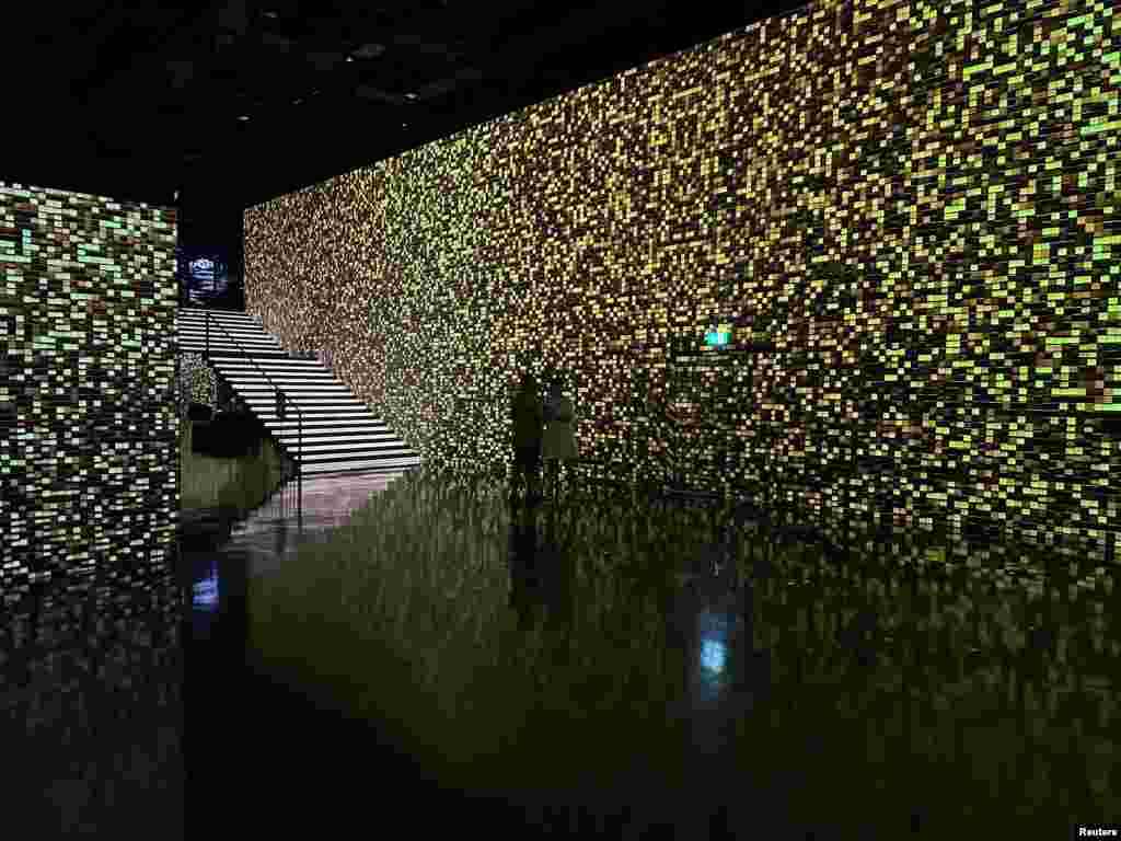 نمایشگاه هنری در موزیم هنرهای شهر دوبی، امارات متحده عرب &nbsp;