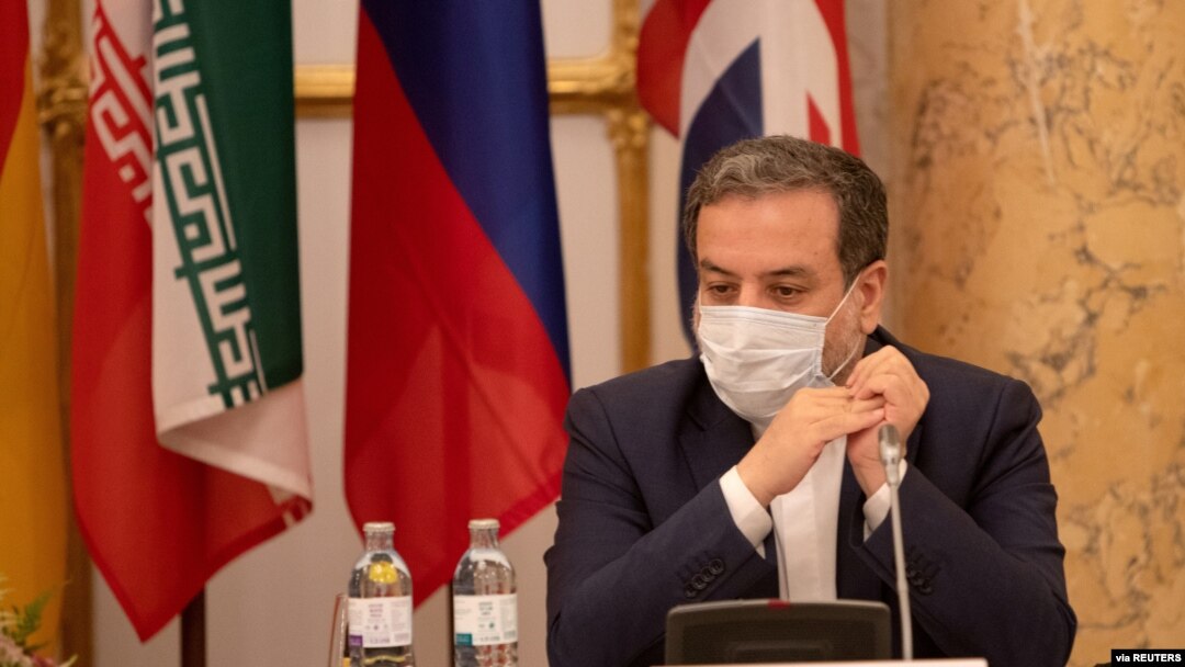 Perunding Iran untuk perjanjian nuklir, Abbas Araqchi, menghadiri pertemuan di Wina, Austria, 1 September 2020. 