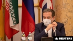 Perunding Iran untuk perjanjian nuklir, Abbas Araqchi, menghadiri pertemuan di Wina, Austria, 1 September 2020. 