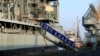 شناور نیروی دریایی ایران در پی آتش‌سوزی غرق شد