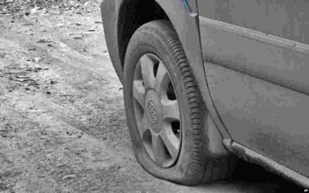 我们的轮胎瘪了