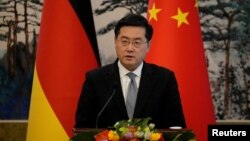 Ngoại trưởng Trung Quốc Tần Cương phát biểu trong cuộc họp báo chung với Ngoại trưởng Đức Annalena Baerbock tại Điếu Ngư Đài ở Bắc Kinh, Trung Quốc, ngày 14/4/2023.
