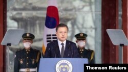문재인 한국 대통령은 1일 서울 탑골공원에서 열린 제102주년 3.1절 기념식에서 기념사를 했다.