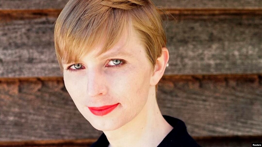 Cô Chelsea Manning. 