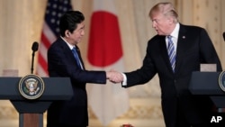 Shinzo Abe et Donald Trump, conférence de presse, Mar-a-Lago club,Palm Beach, Floride, USA, le 18 avril 2018.