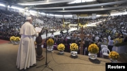 Paus Fransiskus dalam 'Pertemuan Gerakan Rakyat Sedunia' di Santa Cruz, Bolivia (9/7).