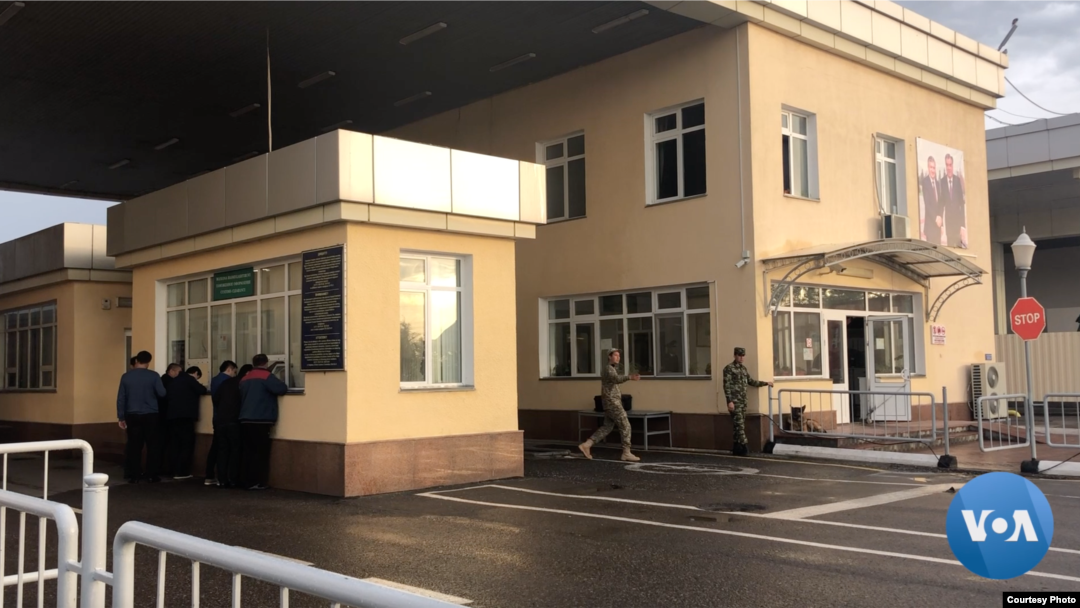 Toshkent viloyati, Bekobod tumani Tojikistonga tutash hududlardan biri, Oybek posti o'sha yerda 