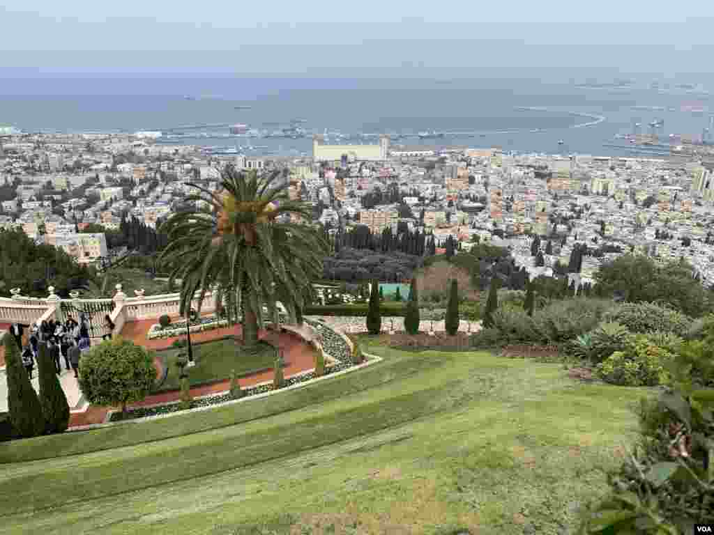 Baxçên Bahayîyan û Çiyayê Karmil