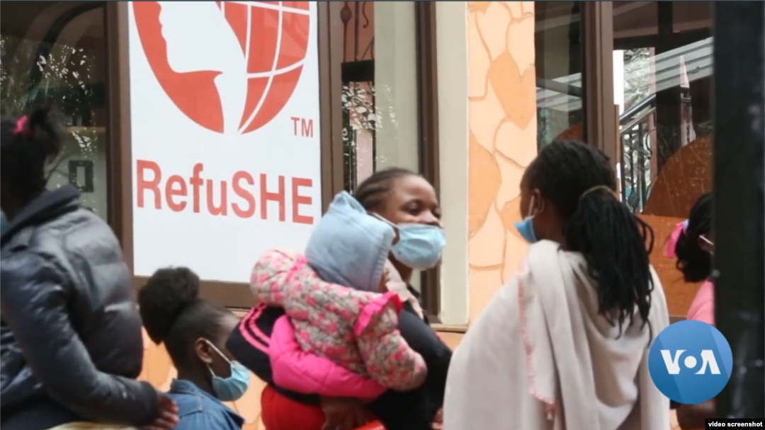 RefuSHE, membantu program pembelajaran bagi perempuan dan anak perempuan pengungsi di Kenya (Photo: VOA/videograb)