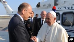 Đức Giáo hoàng hôm nay đã rời Roma để thực hiện chuyến đi thăm nước ngoài đầu tiên.